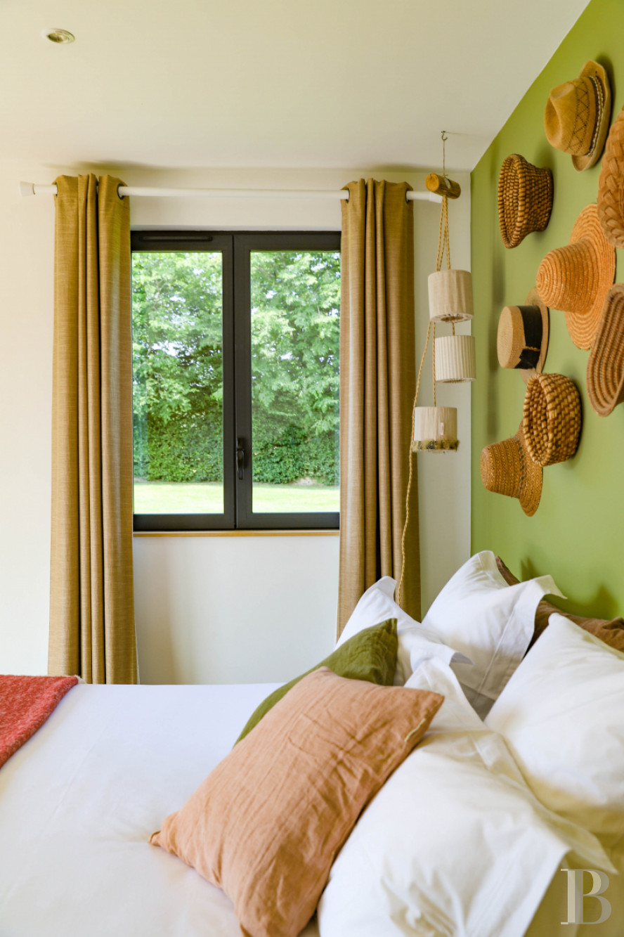 A former 18th century farmhouse with carefully renovated outbuildings on the edge of a forest in Perche - photo  n°26